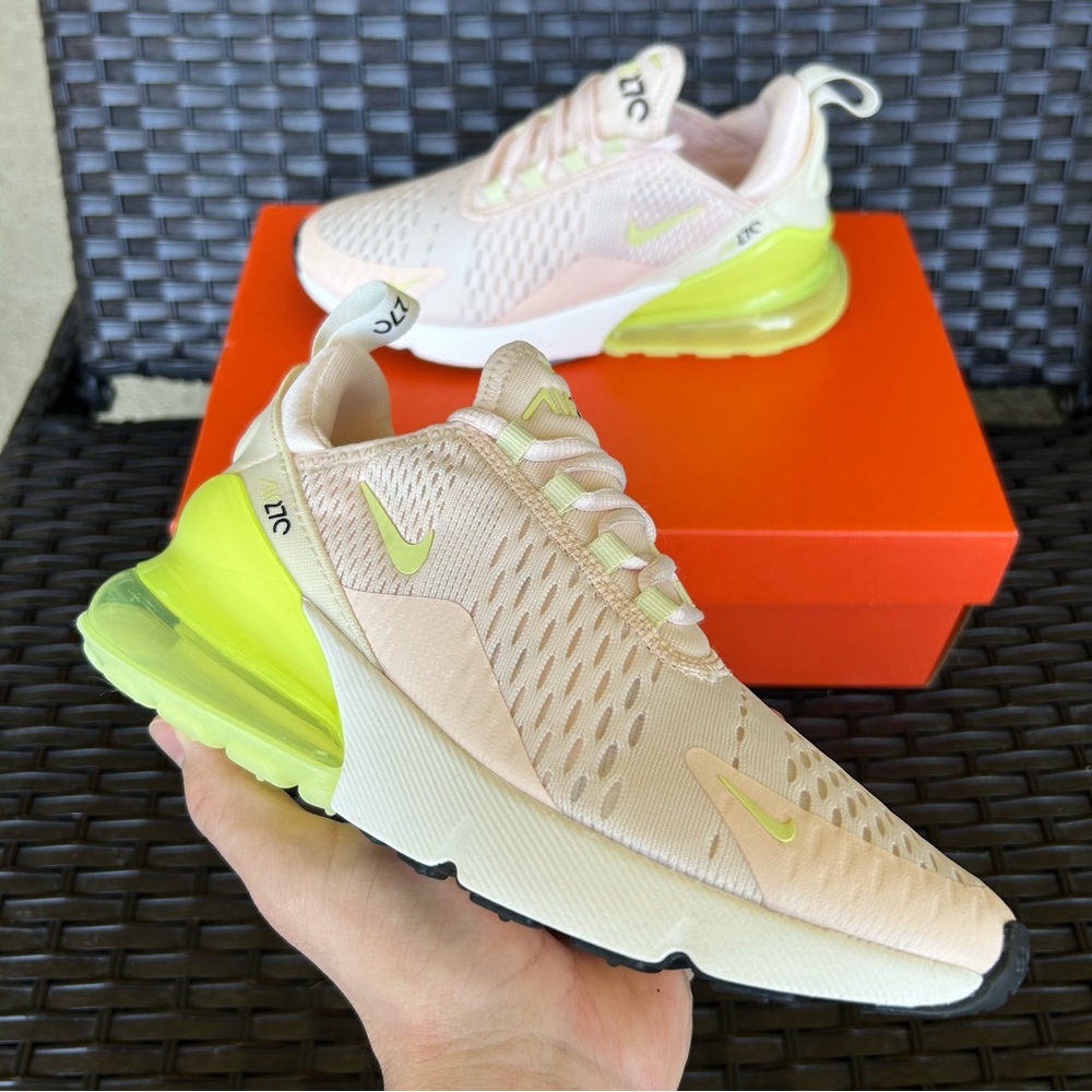 NIKE AIR MAX 270 GUAVA ICE LIFE LIME - MENS 9.5 / WOMENS 11